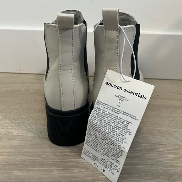 Brand New Never Worn White Chelsea Boots - Picture 4 of 7